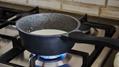 एक्सपायरी दूध पहचानने के हैक