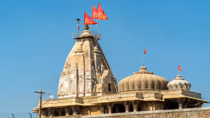 Karwa Chauth 2025 temple