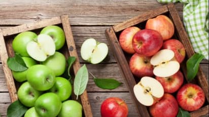 Apple: কোনটি খেতে ভালোবাসেন, সবুজ আপেল নাকি লাল আপেল? জেনে নিন কোনটির উপকারিতা বেশি