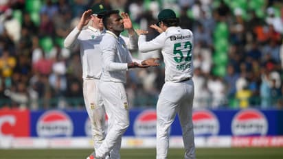 PAK vs SA Test: মাত্র এক ওভারেই তিন উইকেট! মুথুস্বামীর দাপটে দ্বিতীয় দিনেই ভেঙে পড়ল পাকিস্তান