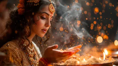 Happy Chhoti Diwali 2025 Wishes: अपनों को भेजें छोटी दिवाली के ये 25 प्यारे शुभकामना संदेश