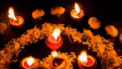 Diwali vs Dev Deepawali