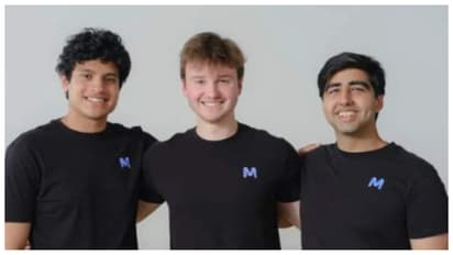 भारतीय-अमेरिकी छात्र बने दुनिया के सबसे युवा अरबपति, मार्क जुकरबर्ग को छोड़ा पीछे