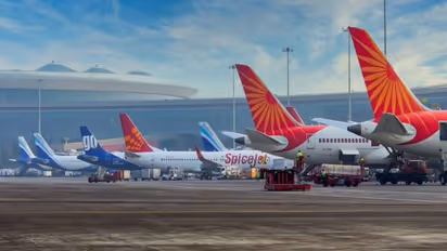 delhi airport flight delay atc server