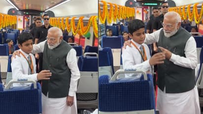 child recites poem to pm modi in varanasi vande bharat event