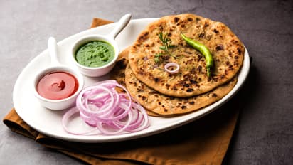 Onion paratha recipe without water