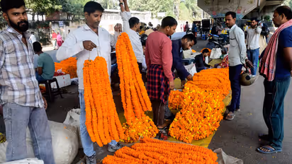 Vendor sells flower
