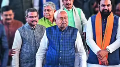 Bihar nitish kumar take oath as CM for 10th time today