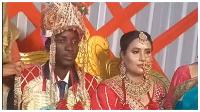 अफ्रीकी दूल्हे की दुल्हन बनी भारतीय पर्वतारोही, कुछ सेकेंड का वीडियो वायरल