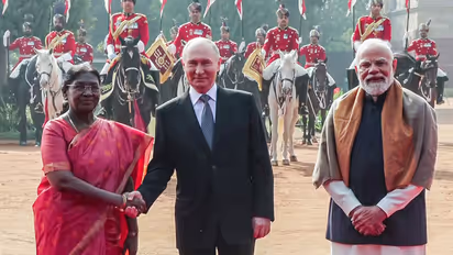 कौन है वो शख्स जिससे पुतिन ने मोदी और राष्ट्रपति मुर्मू से पहले मिलाया हाथ-Watch Video