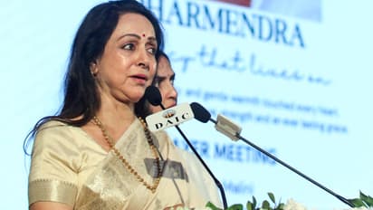 Hema Malini Dharmendra Prayer Meet