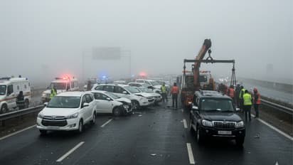 greater noida eastern peripheral expressway fog accident