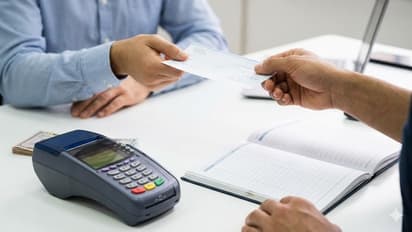 Union Budget 2026: जोडप्यांसाठी कर बचतीचे नवे दालन! होऊ शकते मोठी बचत