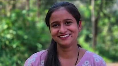 स्कूल की बिल्डिंग से कूदकर 16 वर्षीय छात्रा ने किया सुसाइड, मां-बाप ने लिया एक नेक फैसला