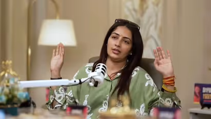 Vada Pav Girl: 'बच्चे के लिए किसी के साथ भी सो सकती हूं'