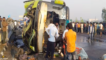Agra Lucknow Expressway Bus Accident Sleeper Bus Overturns in Unnao One Dead and Over 22 Injured