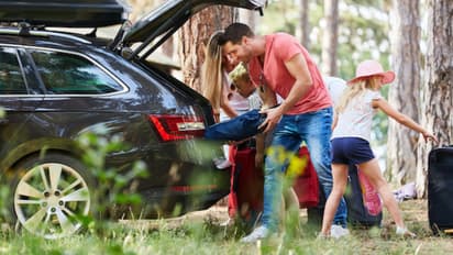 Car Safety: गाडीतून उतरताना या वस्तू आत विसरू नका, नाहीतर पश्चाताप होईल!