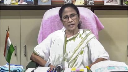 tmc ed freezes 440 crore bank accounts mamata banerjee