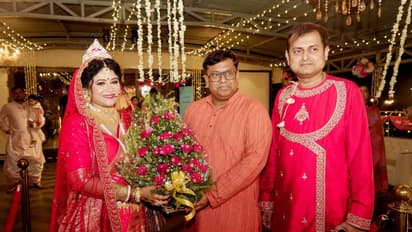 Shankudeb Panda Marriage: গঙ্গার বুকে সাত পাকে বাঁধা শঙ্কুদেব পণ্ডা, সাংবাদিককেই জীবনসঙ্গী করলেন বিজেপি নেতা | Bjp Leader Shankudeb Panda Gets Married | Asianet News Bangla