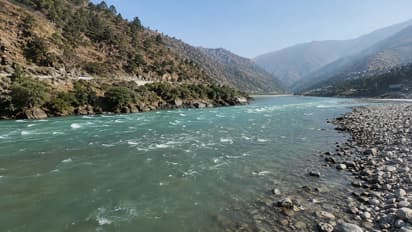 why river water is fresh and sea water is salty nadi ka pani mitha kyu hota hai
