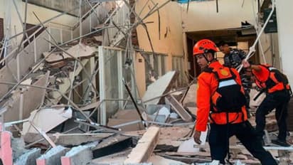 Indonesia Earthquake: তীব্র ভূমিকম্পে কেঁপে উঠল ইন্দোনেশিয়া, জারি সুনামির সতর্কতা