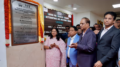 Delhi CM Rekha Gupta Inaugurates CARBID at VIT: India’s New Research Push Against Antibiotic Resistance