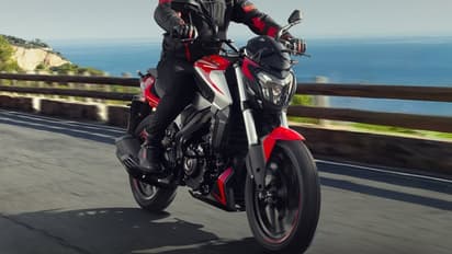 Bajaj Pulsar : बजाजचा सणासुदीत धमाका, पल्सर सिरीजमध्ये येणार 6 नव्या बाईक्स
