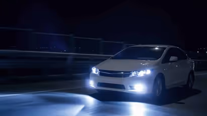 High-Beam Rules : गाडीतच वाजणार अलार्म! हाय-बीम लाईट वापरल्यास बसणार मोठा फटका, नवा नियम काय?