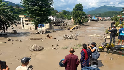 Saree Saved 21 Tamil Nadu Pilgrims in Nepal