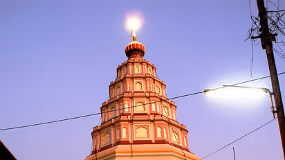SHOCKING! Know Scientific, Spiritual Reasons Behind Ringing Bells In Hindu Temples