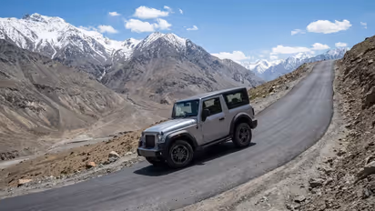 Ladakh Magnetic Hill Mystery: Why Do Cars Seem to Move Uphill Without an Engine?