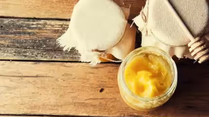 Spoiled Ghee Signs : घरातलं तूप खराब झालंय का? कसं ओळखायचं? जाणून घ्या सोप्या टिप्स