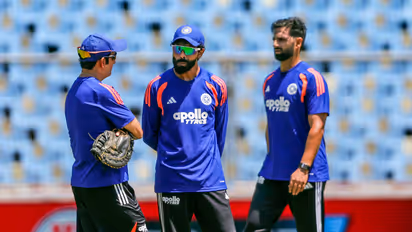 Ravindra Jadeja ODI Squad: न्यूझीलंडविरुद्धच्या वनडे मालिकेतून जडेजा आऊट, निवड समितीवर उठले प्रश्न