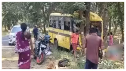 Chhattisgarh Bus Accident: छत्तीसगडमध्ये भीषण अपघात, बस झाडाला धडकून ६ जणांचा मृत्यू