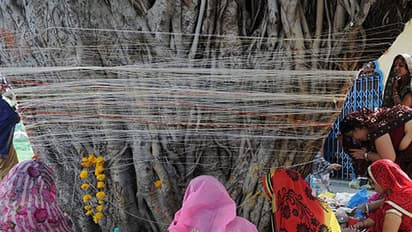 5 weird customs followed around the world