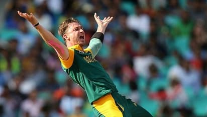 ട്രോളാന് വന്ന പാക് ആരാധകന് മാസ് മറുപടിയുമായി ഡെയ്ല് സ്റ്റെയിന്