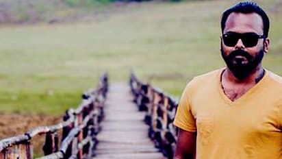 ഫേസ്ബുക്ക് പോസ്റ്റിലൂടെ ഹീറോയായ വസന്ത്, വെറും സീറോയോ?