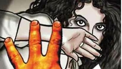 సినిమా చాన్స్ పేరిట అమ్మాయిలపై లైంగిక వేధింపులు : పోలీసులకు ఫిర్యాదు చేసిన తిరుపతి యువతి