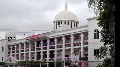 తెలంగాణ భవన్ కు రేవంత్ సర్కార్ నోటీసులు...