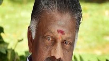 இரு அணிகளையும் சேர்த்து வச்சது மோடிதான்…. உண்மையைப் போட்டுடைத்த ஓபிஎஸ் !!