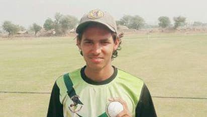 റണ്സ് വിട്ടുകൊടുക്കാതെ 10 വിക്കറ്റ് വീഴ്ത്തി പതിനഞ്ചുകാരന്