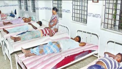 நடுக்கடலில் மீன்பிடித்துக் கொண்டிருந்த மீனவர்களை தாக்கிய கடல் கொள்ளையர்கள்; ரூ.1 இலட்சம் மதிப்பிலான பொருட்கள் கொள்ளை...