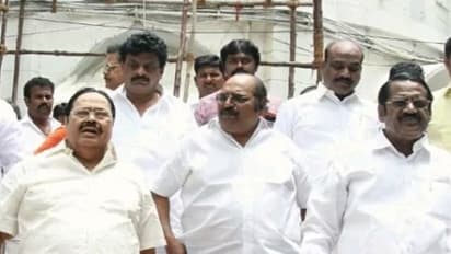 பான், குட்கா விவகாரத்தில் சம்பந்தப்பட்டவரே பதில் கூற எதிர்ப்பு - திமுக மீண்டும் வெளிநடப்பு!!