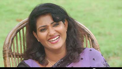 అతిగా ఊహించుకుంటోందా?