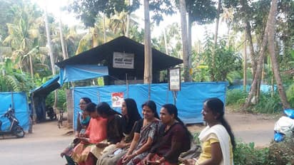 പെണ്ണുങ്ങള് കലുങ്കിലിരുന്നാല് എന്താണ് കുഴപ്പം?