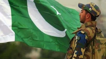 गरीबी से बेहाल पाकिस्तान की फौज ने बेहद मजबूरी में लिया यह बड़ा फैसला
