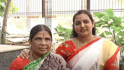 Daughter a corporator, mother proudly sweeps Bengaluru streets
