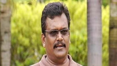 பொள்ளாச்சி ஜெயராமனை துணை சபாநாயகராக நியமித்ததே தவறு! அவருக்கு திறமை போதாது என்கிறார் தங்கதமிழ்செல்வன்...