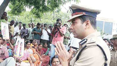 Morphed photo suicide: Cop apologises with folded hands
