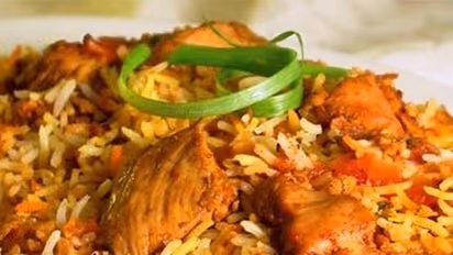 బిర్యానీలో లెగ్ ఫీస్ లేదని దంపతుల చేతివేళ్లు నరికిన దుండగులు